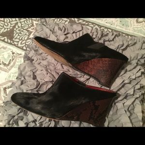 Donald J Pliner pony hair clogs